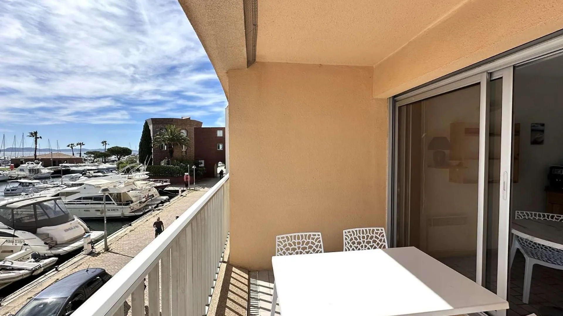 Hyedhi Studio Pour 4 Personnes Avec Vue Mer Sur Le Port D'Hyeres Apartment Hyeres