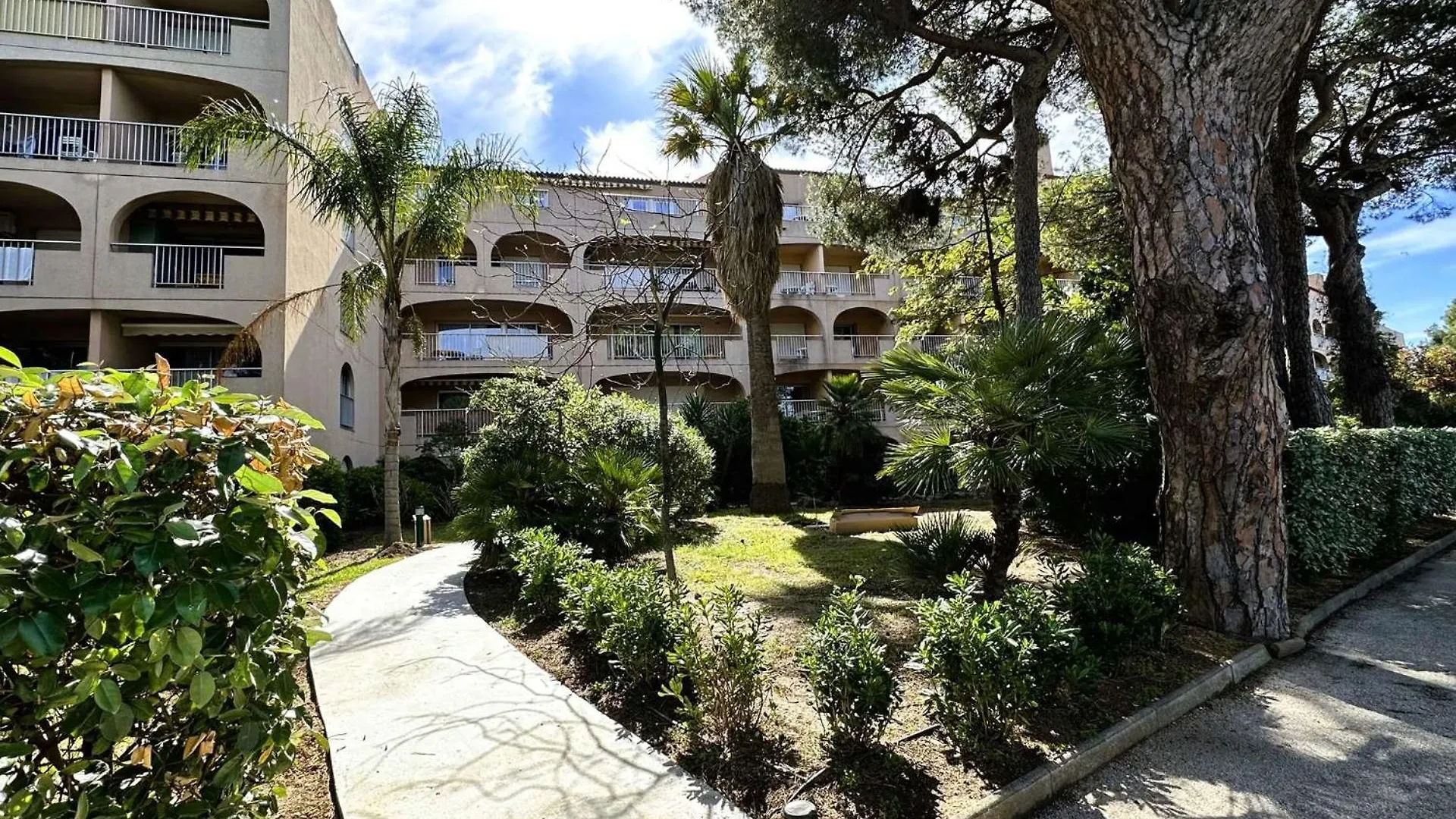 Hyedhi Studio Pour 4 Personnes Avec Vue Mer Sur Le Port D'Hyeres Apartment